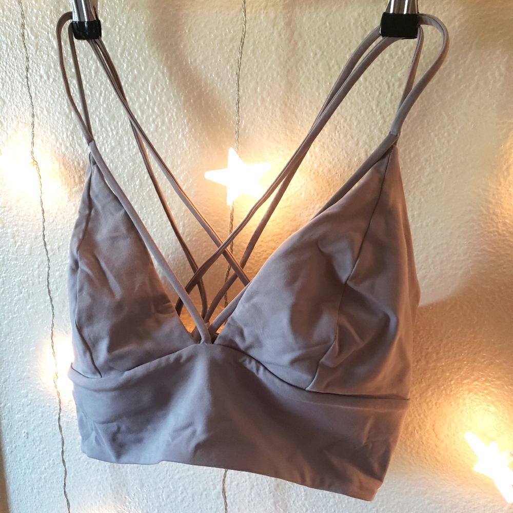 Lululemon sports bra
